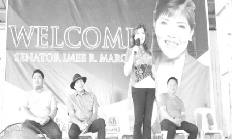 SEN. IMEE MARCOS DISTRIBUTE FINANCIAL AID TO CAVITE AICS BENIFICIARIES