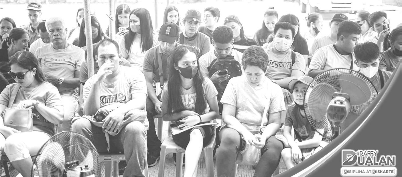 Disiplina at Dedikasyon ng mga Naicqueños sa isinagawang PASSPORT ON WHEELS sa Opisina ng PESO Naic.