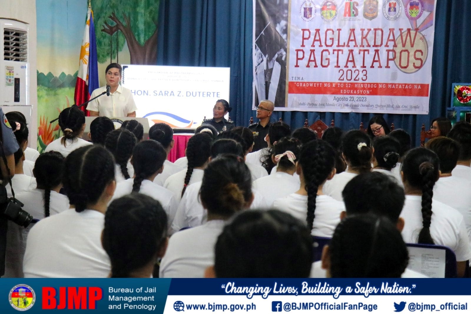 VP-SECRETARY SARA ATTENDS MOVING UP CEREMONY FOR 220 PDLs